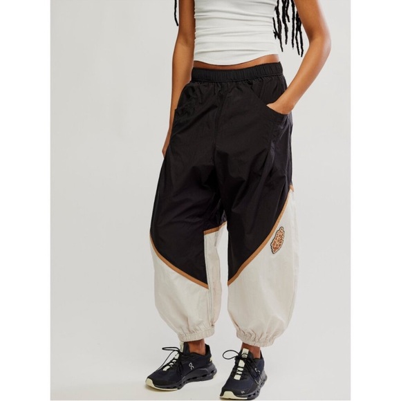 NWOT Free People Movement Freeflow Embroidered Pants in Black Combo - Picture 3 of 7